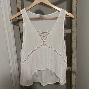 TOBI - White Top - Size M